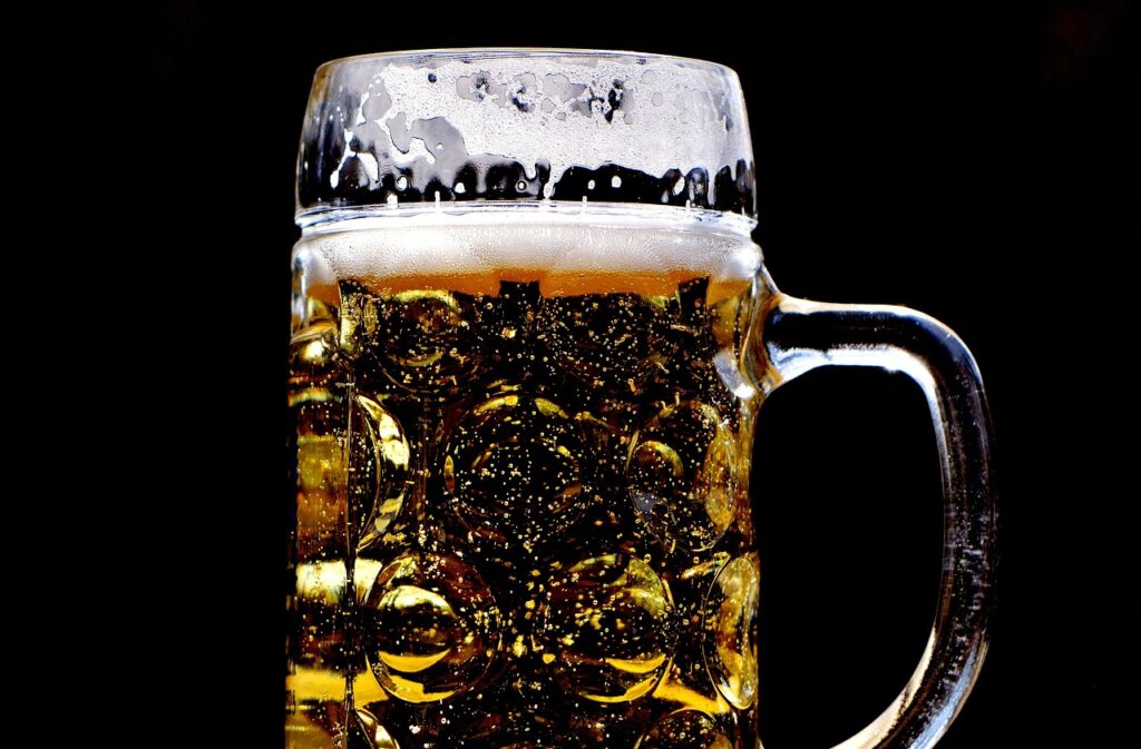 結局いくらになるの？2026年10月から金麦ビール化で値段はどう変わる?