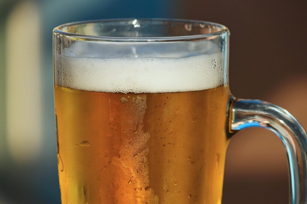 結局いくらになるの？2026年10月から金麦ビール化で値段はどう変わる?