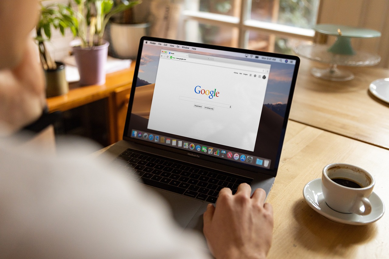 リファラー広告クリエイティブ（RAC）に関する検索向け AdSense ポリシーの更新｜2025年11月義務化の内容をわかりやすく考察