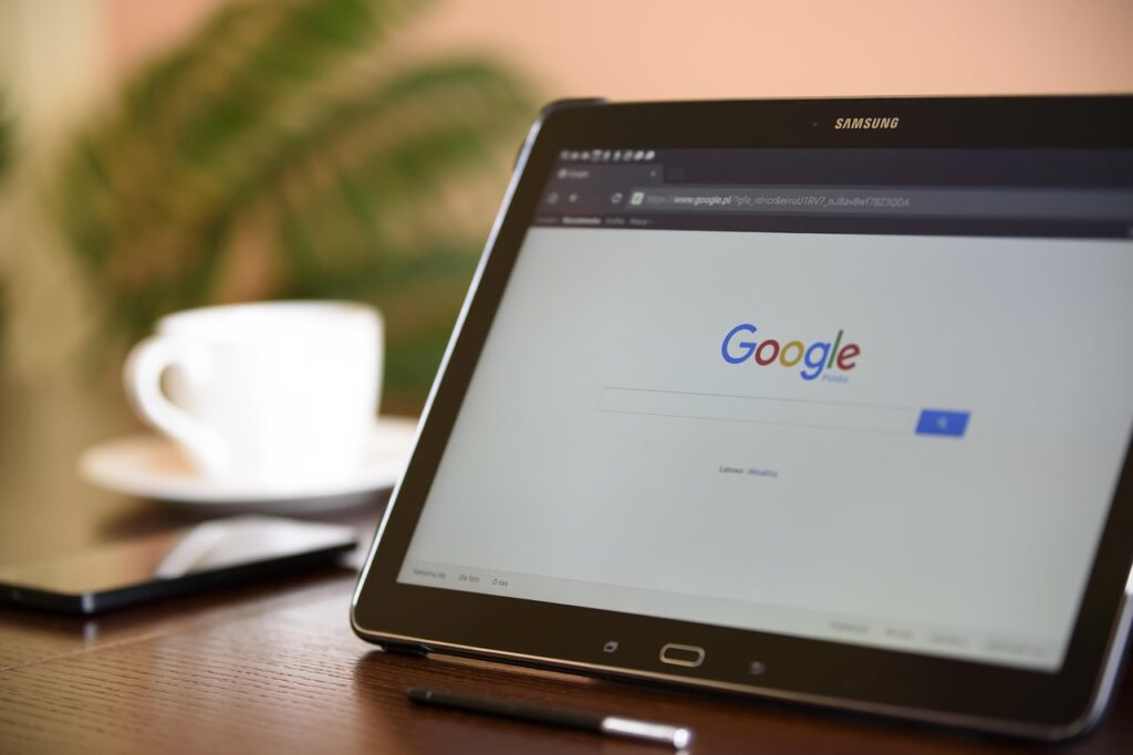 リファラー広告クリエイティブ（RAC）に関する検索向け AdSense ポリシーの更新｜2025年11月義務化の内容をわかりやすく考察